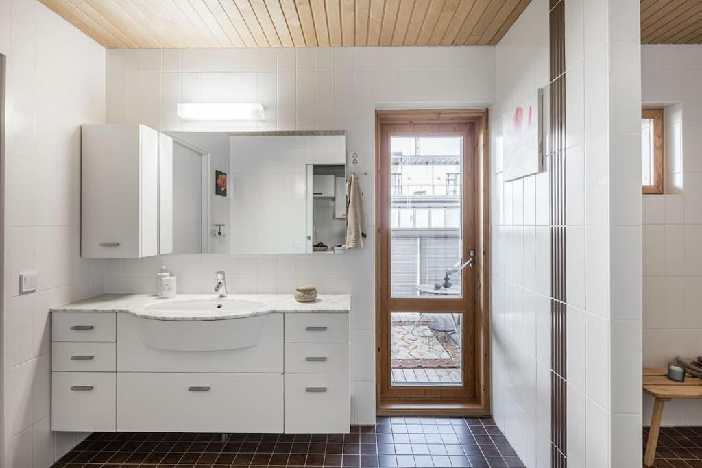 Spacious Home With Four Terrace, Sauna, Sea View Ελσίνκι Εξωτερικό φωτογραφία