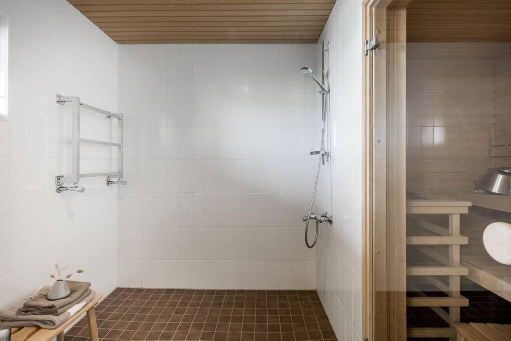 Spacious Home With Four Terrace, Sauna, Sea View Ελσίνκι Εξωτερικό φωτογραφία