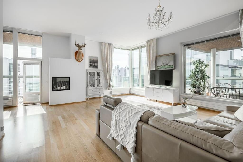 Spacious Home With Four Terrace, Sauna, Sea View Ελσίνκι Εξωτερικό φωτογραφία
